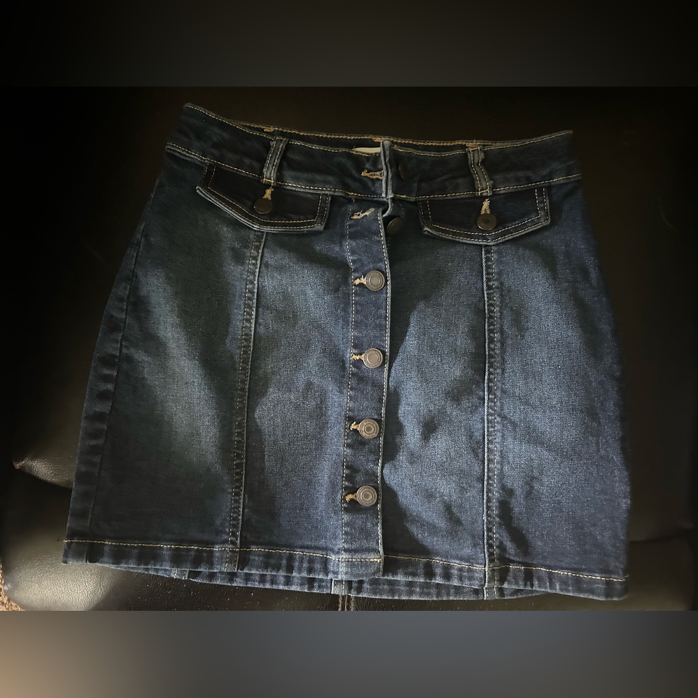 Denim high waist mini skirt with many buttons
